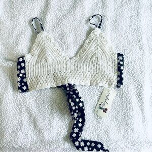 NWT Indulge in Style White Crochet Summer Beach Crop Floral Halter Top - Size L
